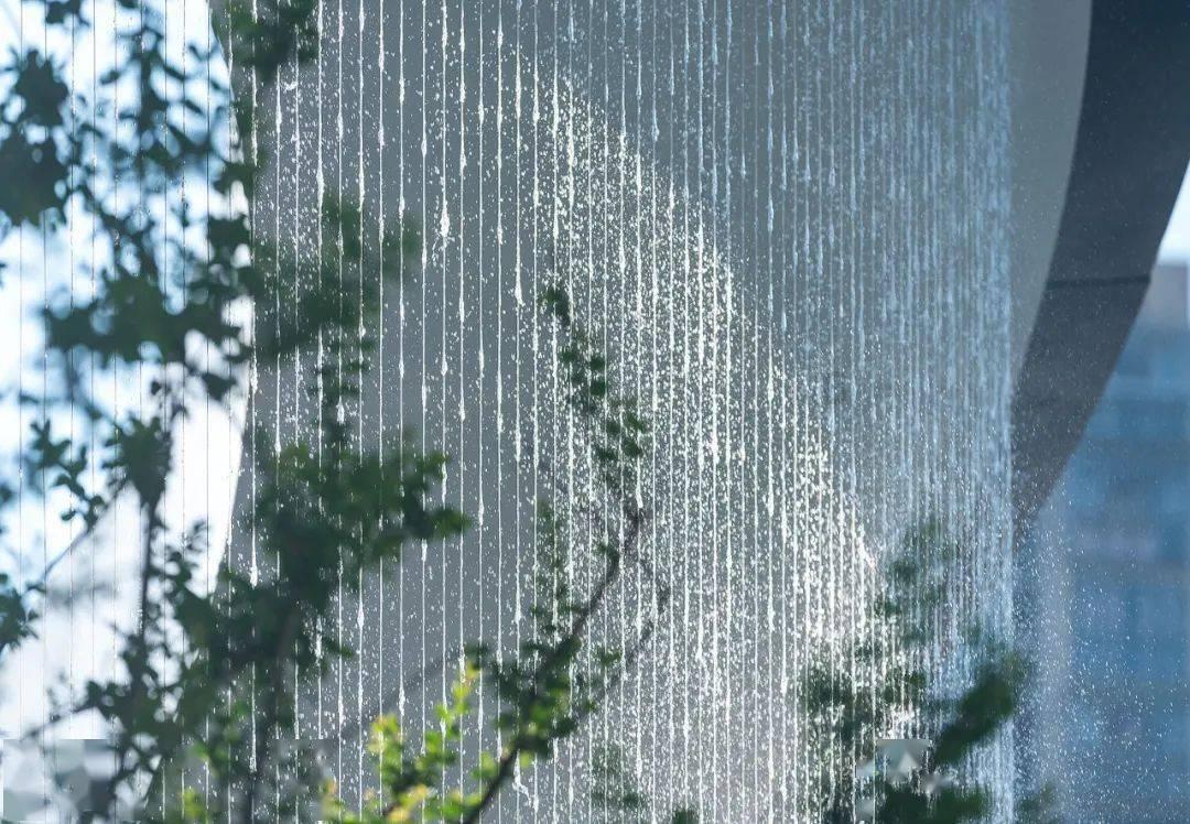 如果有5个点，每隔两个点画一条线，最多可以画出多少个三角形？，怎么画？游戏画面